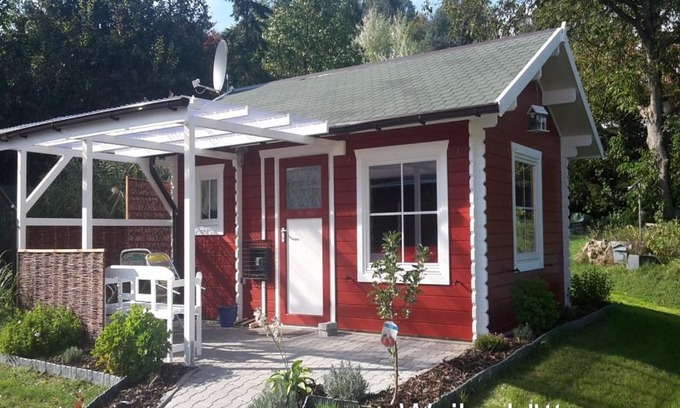 Glan-Munchweiler Ski Chalet | Relaxing Weiherhütte: Oceanfront Haven with Pool Access