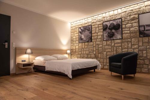 Perl Hotel | Discover Wein Erlebnis Hotel Maimühle: Pet-Friendly Comfort