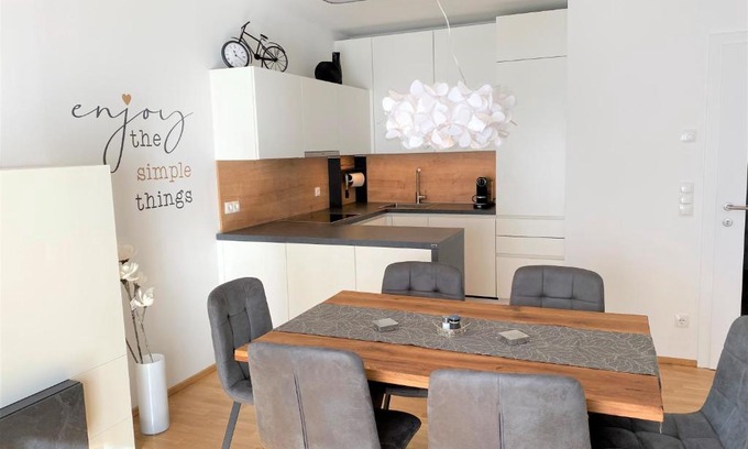Wagna Apartment | Outstanding Wein Kultur Apartment in Flavia Solva