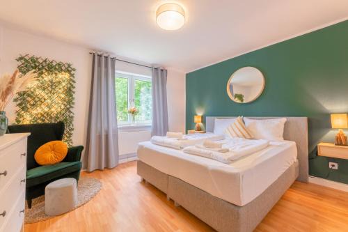 Sued Apartment | Discover Comfort at Weinberg Residence in Prime Location