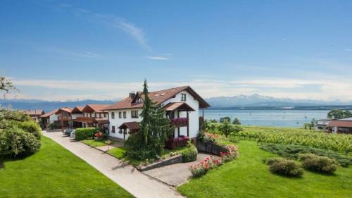 Hagnau House | Discover Weinberghof: Guest Rated 8.3/10 Experience