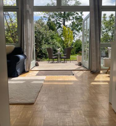 Serkowitz Apartment | Relax at Weinbergsblick – Perfect Retreat in Radebeul