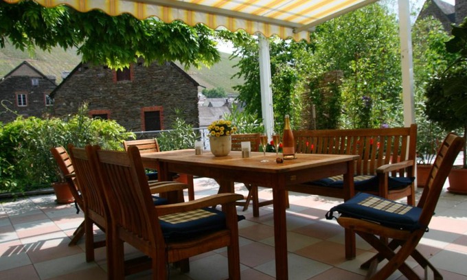 Dhron House | Discover Weingut & Gästehaus Stephan Kohl with Breakfast Included