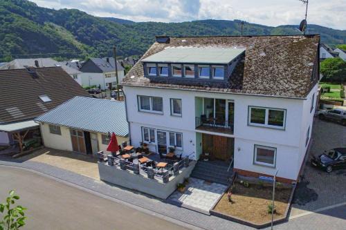 Krov House | Discover Weingut Gerd Müllers: Family-Friendly Retreat