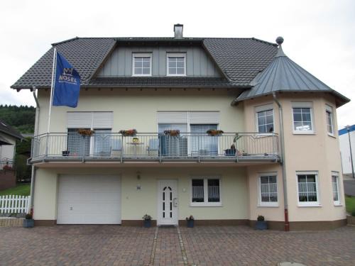 Briedel Bed & Breakfast | Discover Weingut u. Gästehaus Menten with Breakfast Included