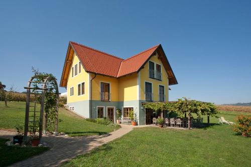 Großklein House | Oceanfront Retreat at Weingut Winzerhof Gästezimmer Grebenz