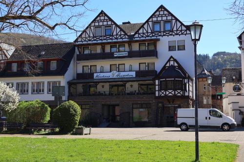 Bruttig House | Weinhaus Hirschen Bruttig