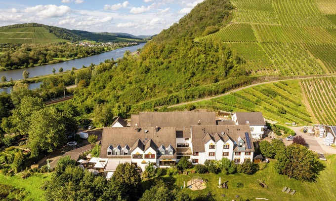Ockfen Hotel | Exceptional Weinhotel Klostermühle with Spa & Dining Options