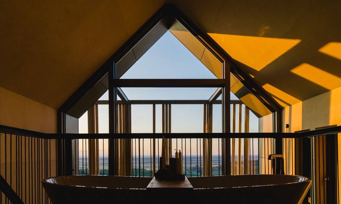 Deutsch Schuetzen-Eisenberg House | Weinloft II: Impressive Architecture on the Vineyard