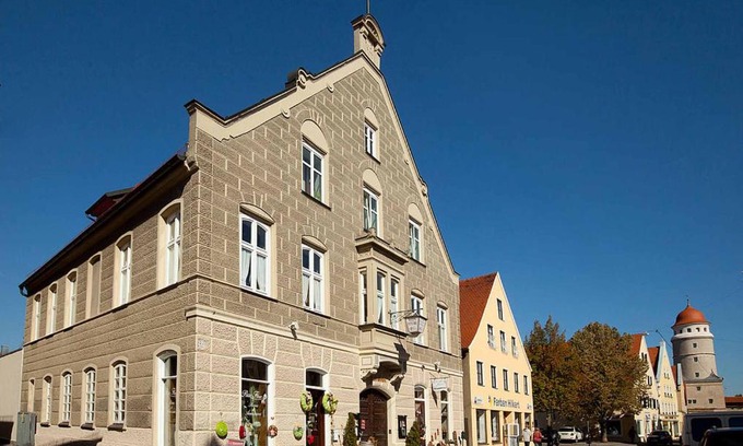 Old Town House | Family-Friendly Getaway at Weinstube Sinas Brettl