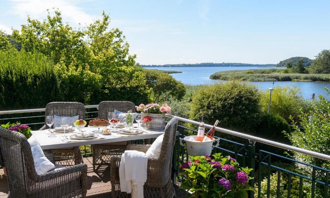Seedorf Apartment | Experience Weisst Du noch - Gästehäuser & Suiten Rügen