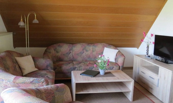 Neumagen-Dhron Apartment | Cozy 4-Bed Apartment No.11 at Haus Berghof for Two