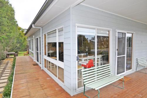 Inverloch House | Pet-Friendly Welcome Break for Your Family Getaway