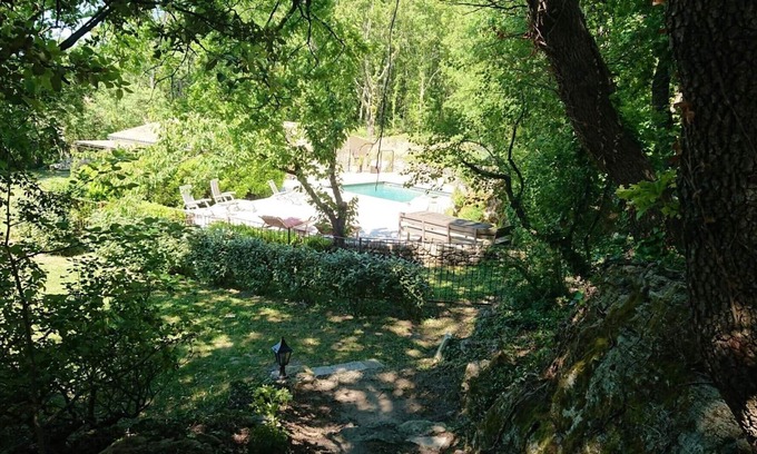 Chantemerle-les-Grignan Cottage | Experience the Best at Mazet des Sources with Ocean Views