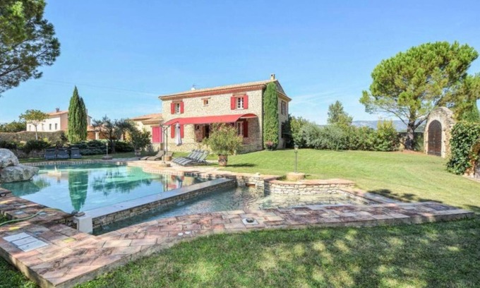 Saint-Pierre-de-Vassols Villa | Welcome to Your Ideal Getaway with Ocean Views & Spa