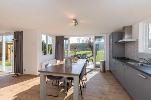 Wolphaartsdijk House | Inlaag 20: Family-Approved, Pet-Friendly Hotel Escape