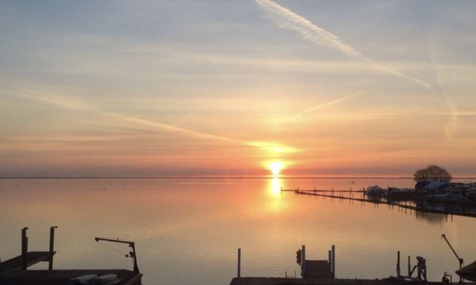 Harrison House | Lakefront Retreat for Water Enthusiasts - 10/10 Guest Rated