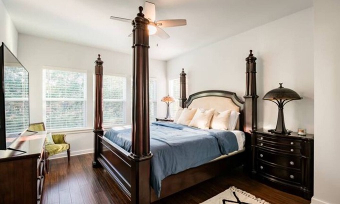 Johnson City House | Experience Bar S Ranch House: Guest Rated 9.4/10 Stay