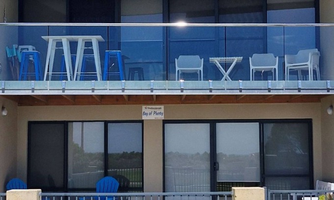 Jurien Bay Villa | Experience Bay of Plenty at Seafront Estate, Rated 9.8