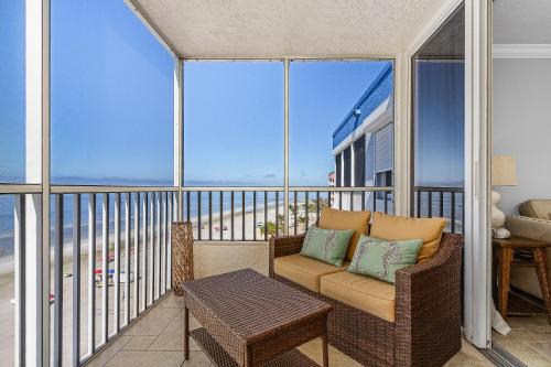 Fort Myers Beach Apartment | Experience Beach Villas #704: Gulf Front Views & Family Fun