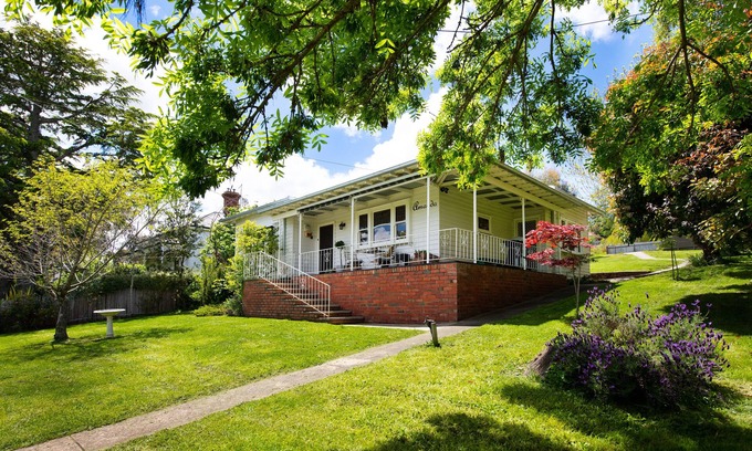Daylesford House | Experience Amanda: Rated 9.8, Pet & Child Friendly Stay