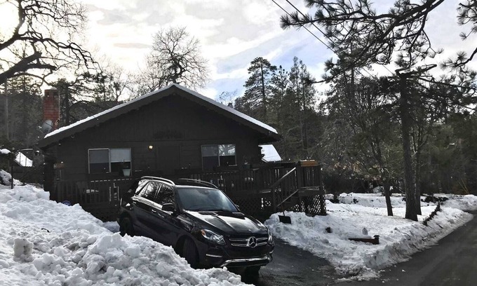 Crestline Cabin | Discover BunnyBear Cabin: Your Ideal Mountain Escape