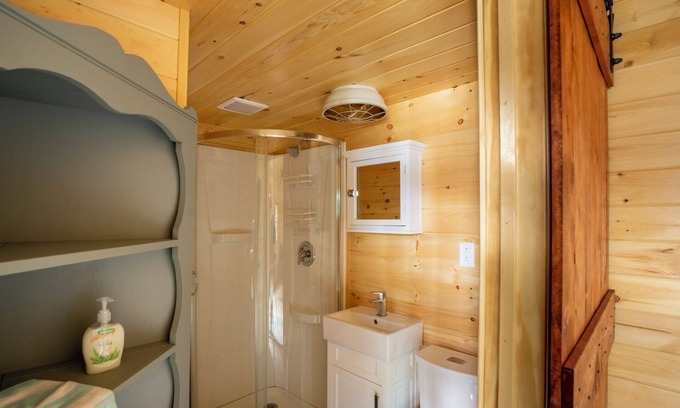 Hammondsport Cabin | Experience Camp Waneta: Pet-Friendly Retreat in Finger Lakes