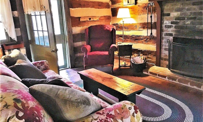 Lexington Cabin | Experience Historic Hospitality at Circa 1775 Virginia!