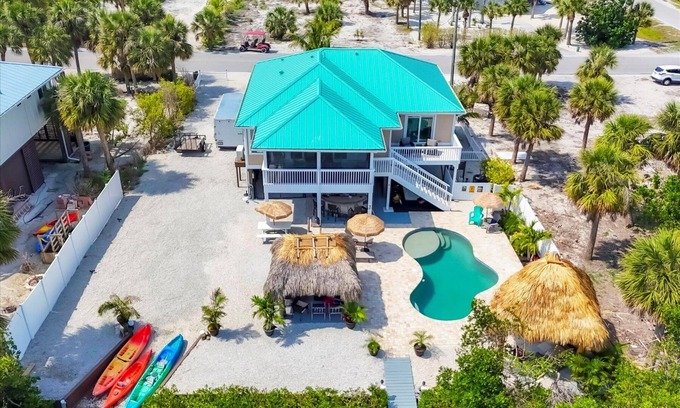 Palm Island House | Welcome to Dolphin Crossing! Its like a private resort!