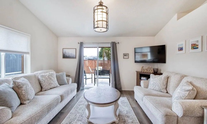 Bethel-Danebo House | Experience Comfort at La Casa - Your Home Away from Home!