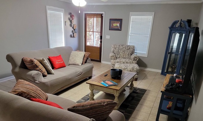 Oxford Condo | Welcome to Fannie's Place ( A Place to Relax)