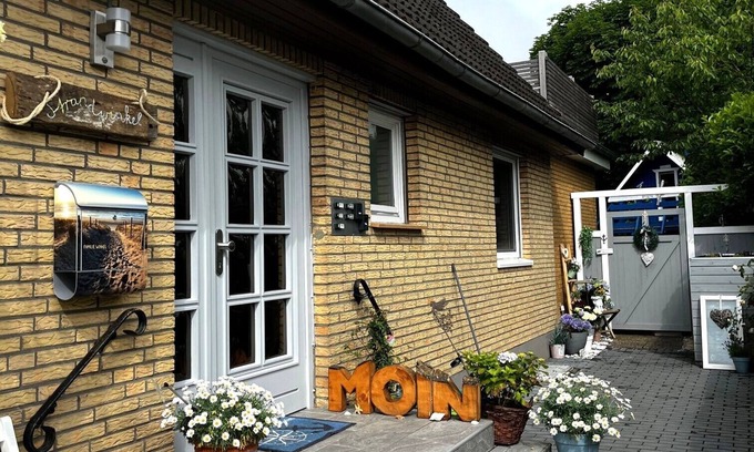 Haffkrug Apartment | Experience Haus Strandwinkel 1: Family-Friendly & Poolside