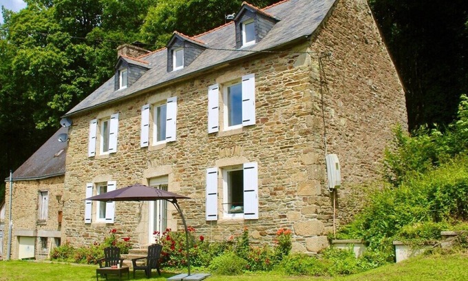La Prenessaye House | Welcome to Henefer Lodge, a full of character property sleeping up to 10 people.