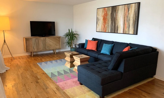 Stevensville House | Discover Holiday House: Modern Retreat Near Beach & Wineries