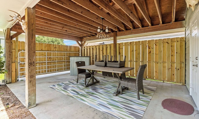 Humble House | Discover Humble Inn: Your Cozy Retreat in Humble, TX
