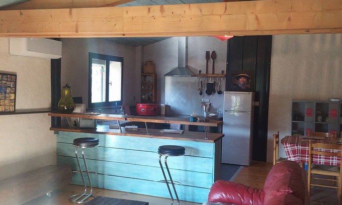 Rouffiac-d'Aude Apartment | Discover l'atelier: Cozy Loft with Lake View & Spa