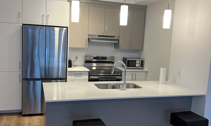 Aylmer Condo | Welcome to my stylish, Cozy and warm 1-bedroom condo!