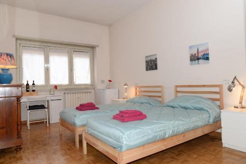 Tor di Quinto House | Guest Room Retreat: Family & Pet-Friendly Comfort Awaits