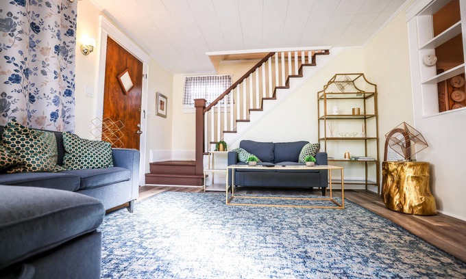 Marshall-Shadeland House | Discover Our Inviting Northside Retreat with Unique Amenities