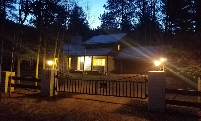 Greer House | Explore Korner Kabin: A Nature Retreat in Aspens & Pines