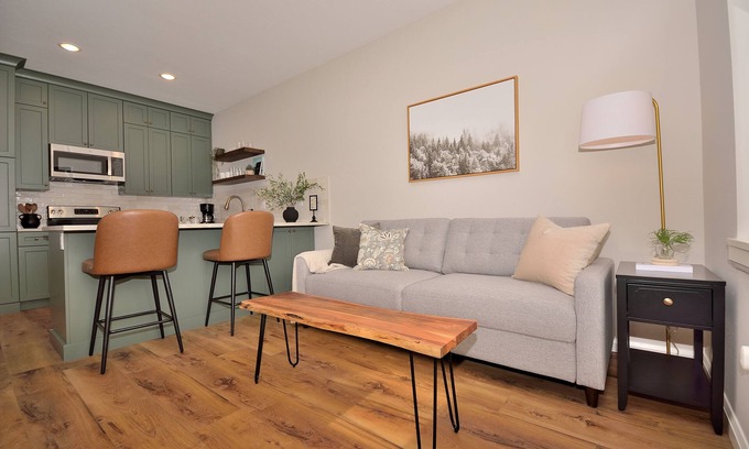 Sagle House | Relaxing Baby Birch Banks Guest Home by Lake Pend Oreille