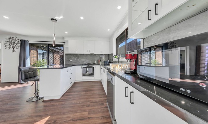 Tullamarine House | Experience Our Renovated Haven Near Melbourne Airport