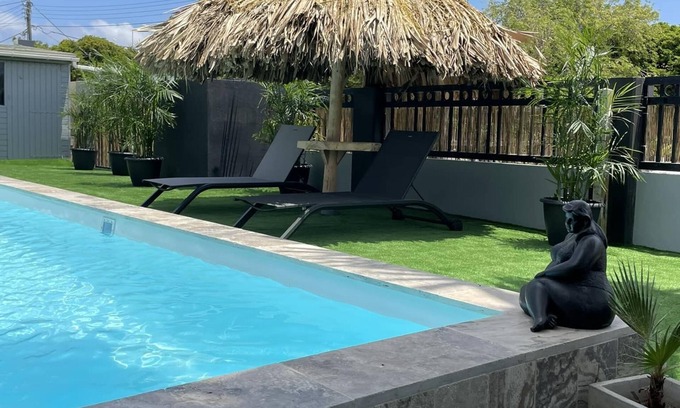 Balashi Apartment | Explore Palm House Apartments: Oceanfront Oasis Awaits