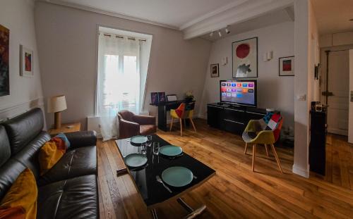 Necker Apartment | Discover Paris: Family and Pet-Friendly Accommodations