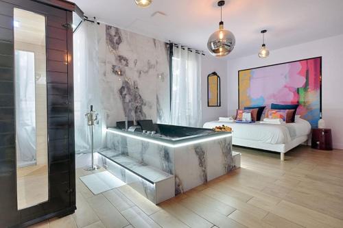 Petit-Ivry Apartment | Discover Romance at Parisian Lovers Hotel