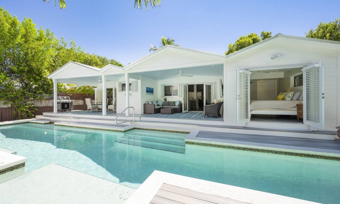 New Town House | Discover Poseidon's Paradise: Oceanfront Retreat with Pool
