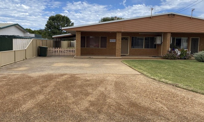 Jurien Bay House | Experience Puggle Palace: Guest Rated 9.8 with Ocean Views