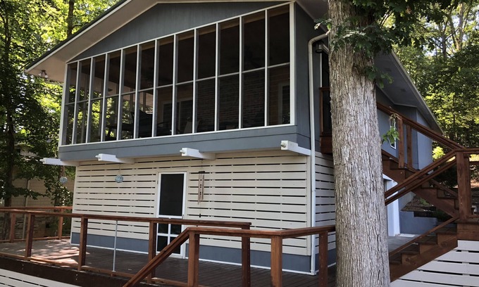 Mount Vernon House | Discover Driftwood Lake Cottage: A Perfect Lakeside Retreat