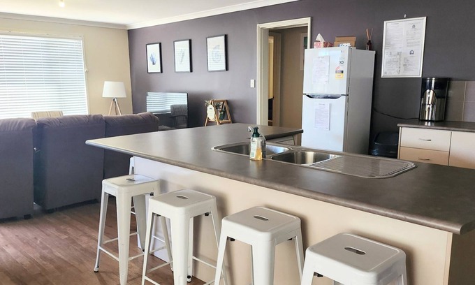 Green Head House | Discover Sea Soul: Oceanfront Getaway in South Bay