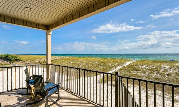 Navarre Beach House | Discover Family-Friendly Comfort at Seas the Day Hotel